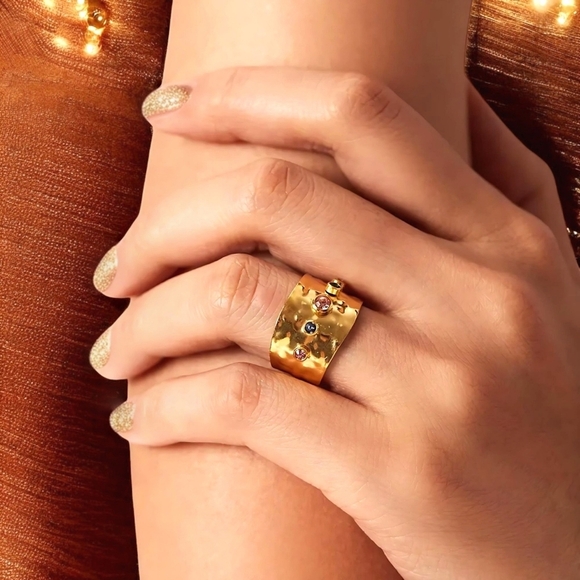 ποΈ18K Gold Plated Adjustable Ring | Hammered Finish | Colorful CZ Gemstones β¨ - Picture 10 of 16